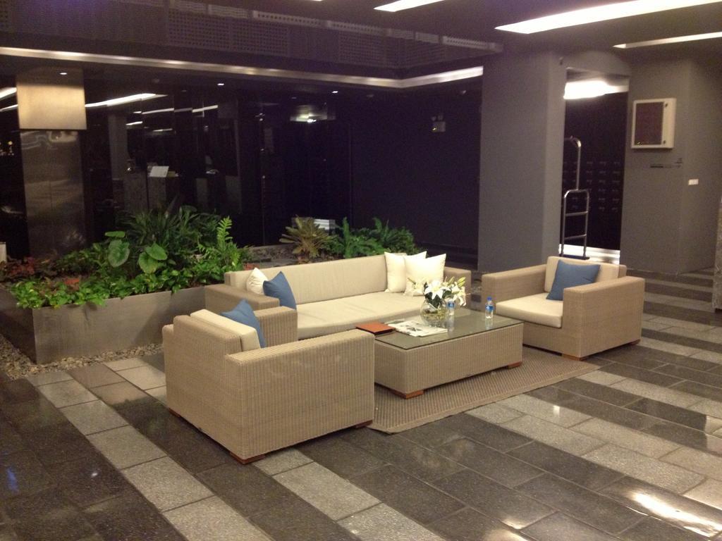 Siamese Gioia Aparthotel Bangkok Bagian luar foto