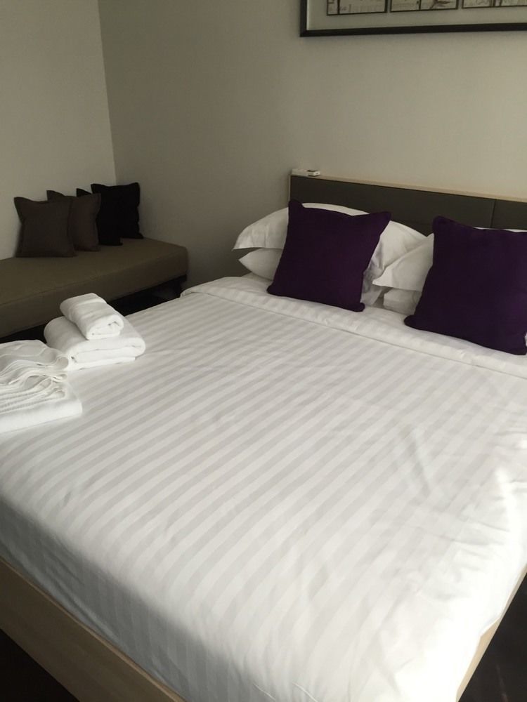 Siamese Gioia Aparthotel Bangkok Bagian luar foto