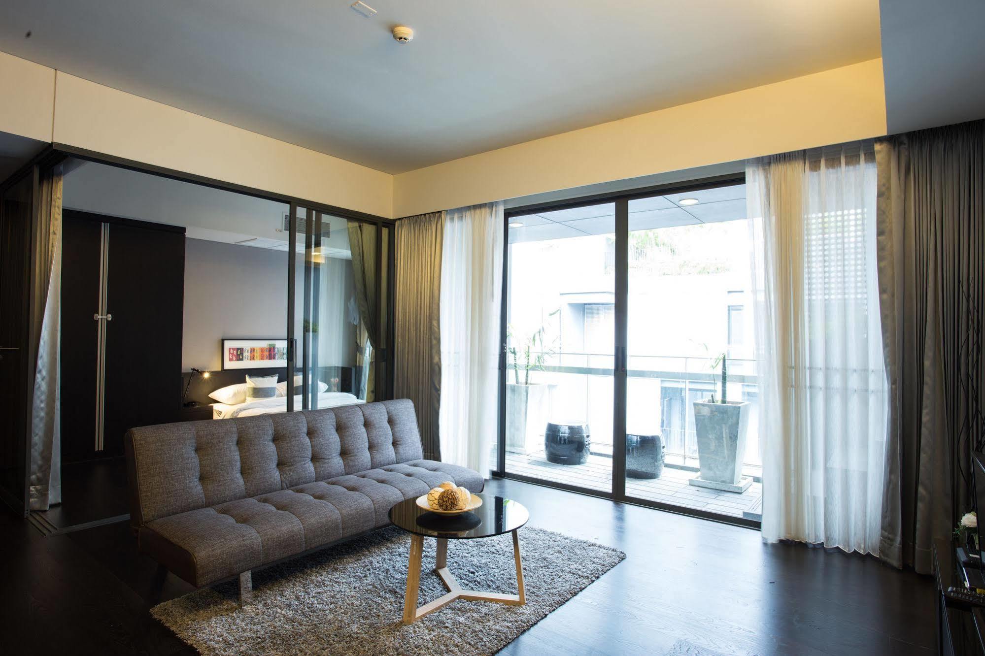 Siamese Gioia Aparthotel Bangkok Bagian luar foto